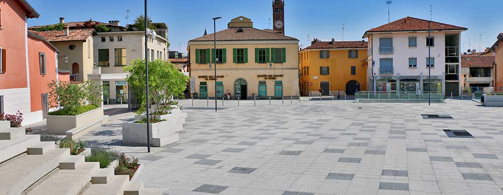 Pavimento in pietra naturale piazza Setti Treviglio Bergamo
